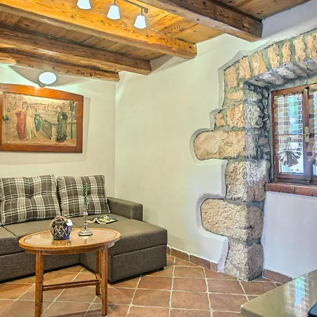 2 Bedroom Beautiful In Labin Holiday home *