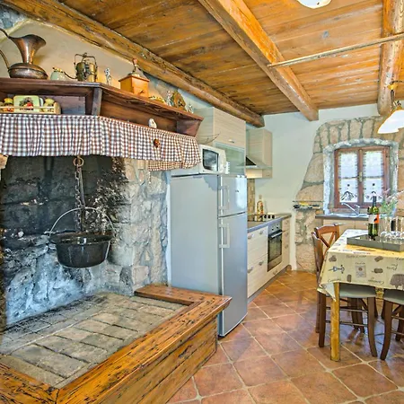 2 Bedroom Beautiful In Labin Labin (Istria)