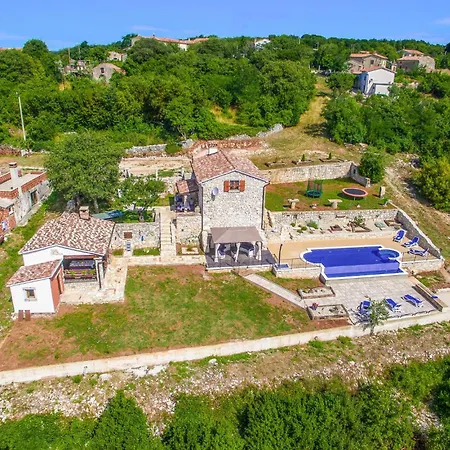 2 Bedroom Beautiful In Labin *