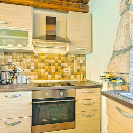 2 Bedroom Beautiful In Labin Holiday home