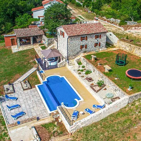 Holiday home 2 Bedroom Beautiful In Labin *