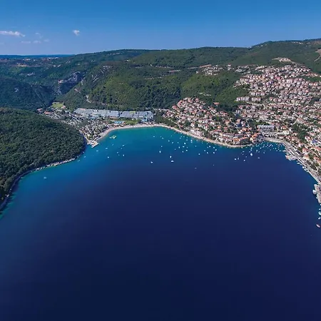 2 Bedroom Beautiful In Labin Holiday home Labin (Istria)