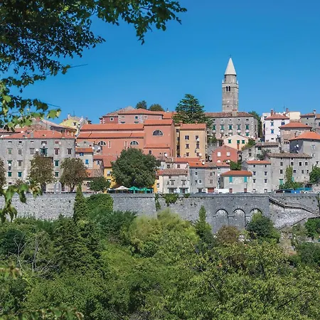 2 Bedroom Beautiful In Labin Holiday home