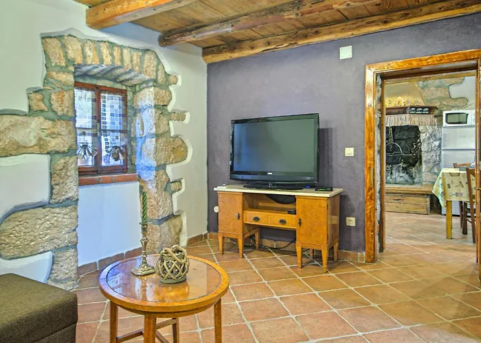 2 Bedroom Beautiful In