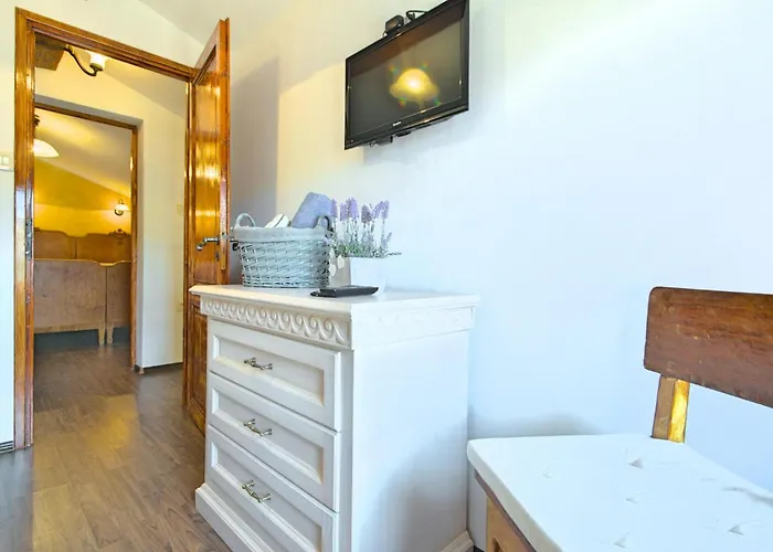 2 Bedroom Beautiful In * Labin (Istria)