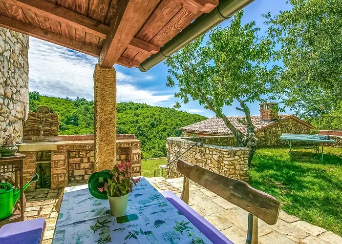 Ferienhaus 2 Bedroom Beautiful In Labin (Istria)