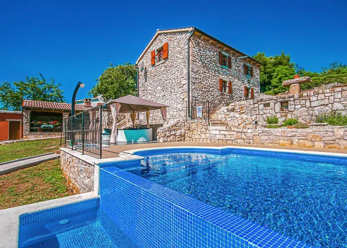 2 Bedroom Beautiful In * Labin (Istria)